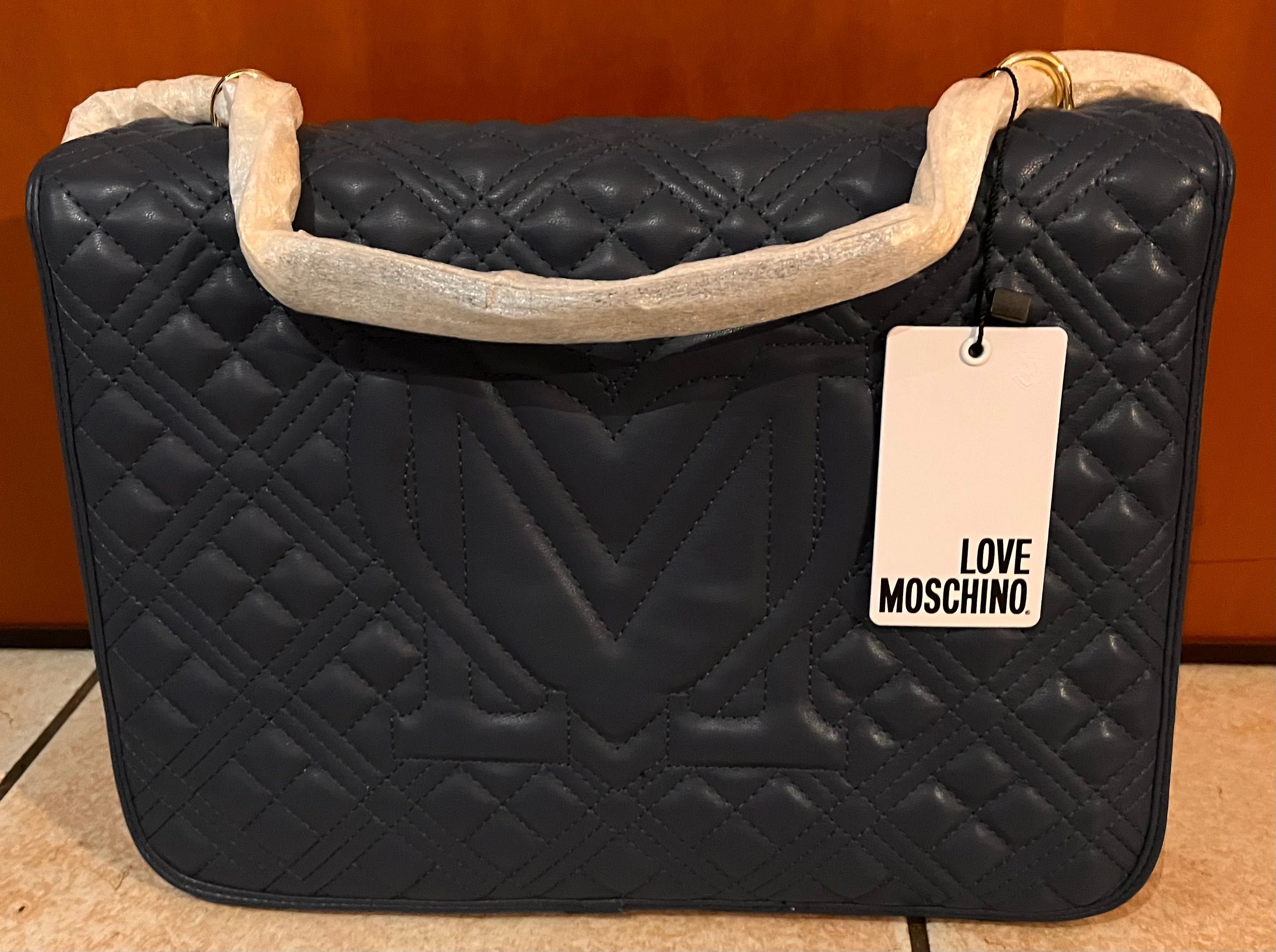 Moschino раница и бизнес чанта