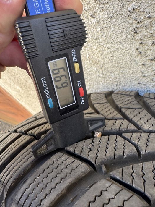 Anvelope iarna 215/55/17 Semperit - dot 2023