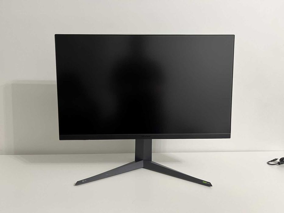 Vand monitor LG 32 inch 240Hz 2K rezolutie