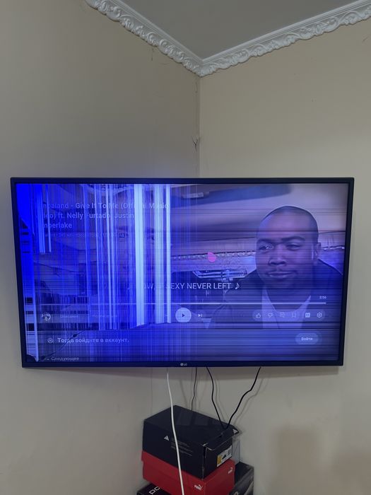 Телевизор LG (оригинал)  Требует ремонта