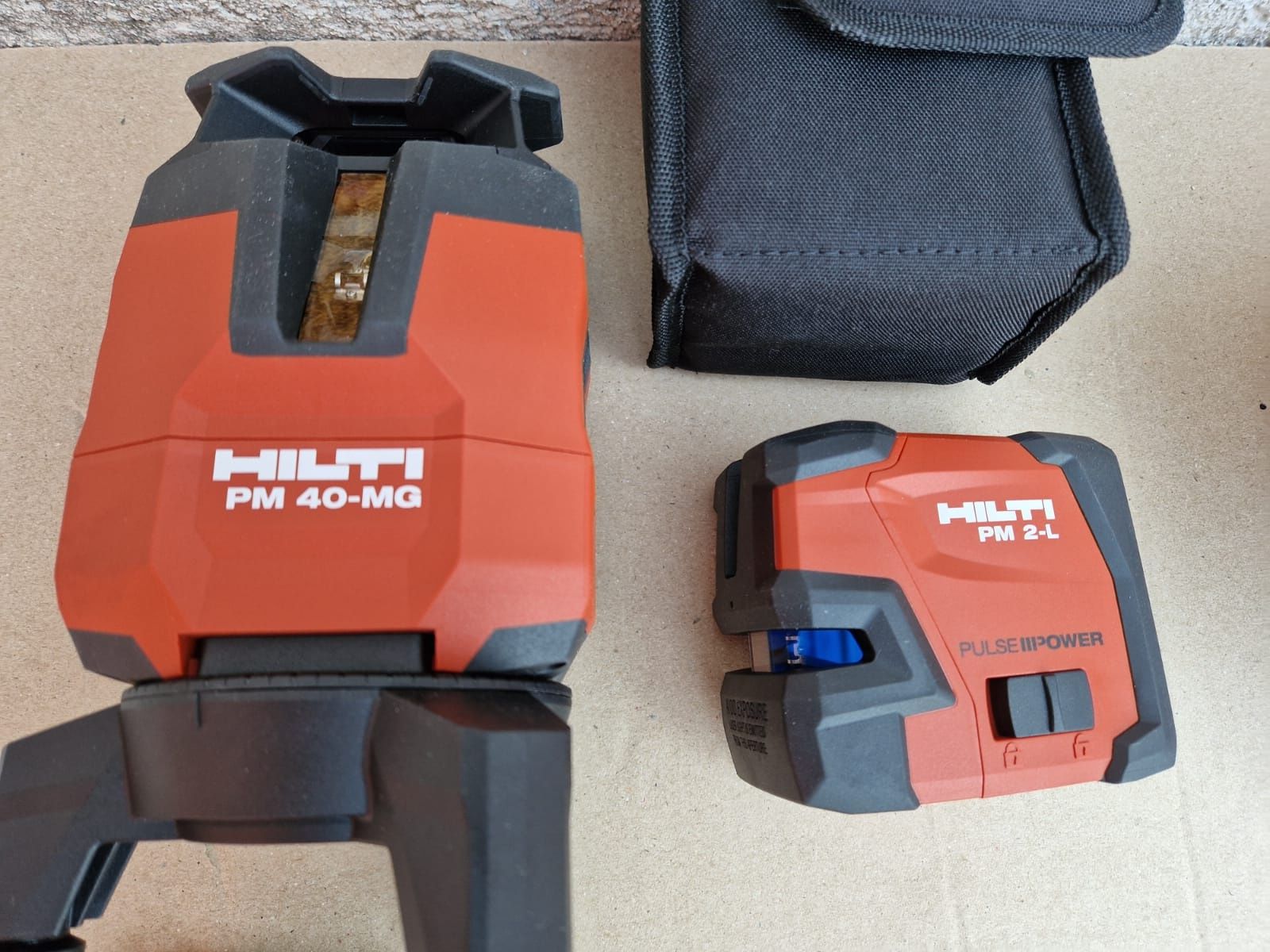 Hilti nivela cu linii