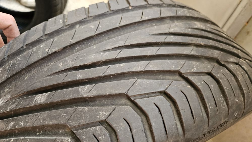 4бр гуми 235 55 18 унироял