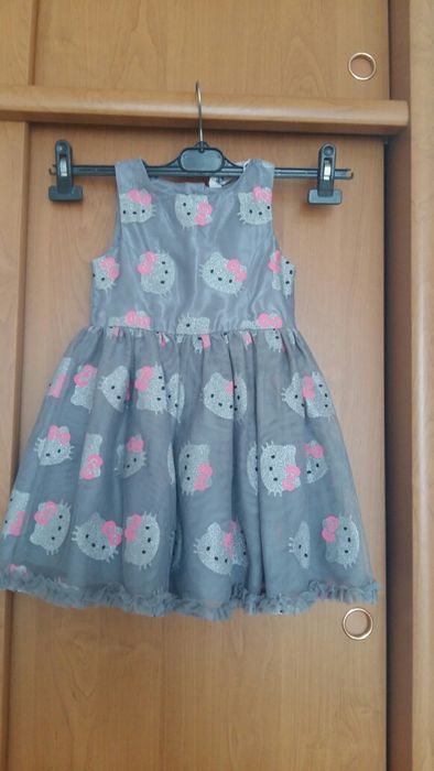 Детска рокля на Hello Kitty