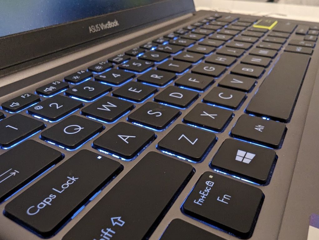 Laptop notebook Asus S333 EA eg004