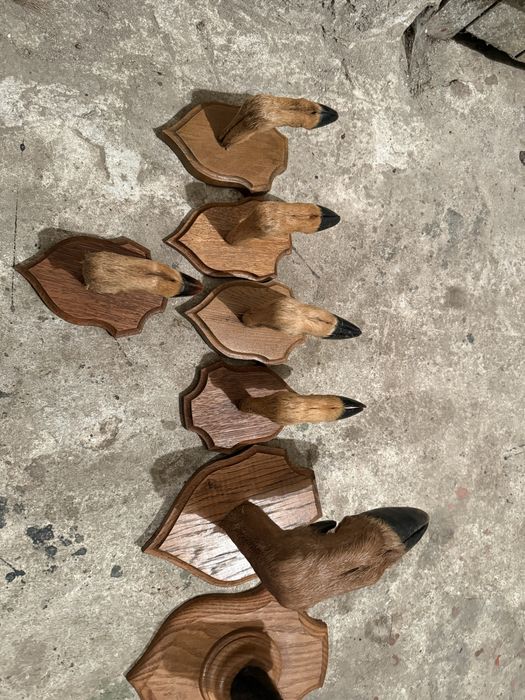 Продавам антични закачалки