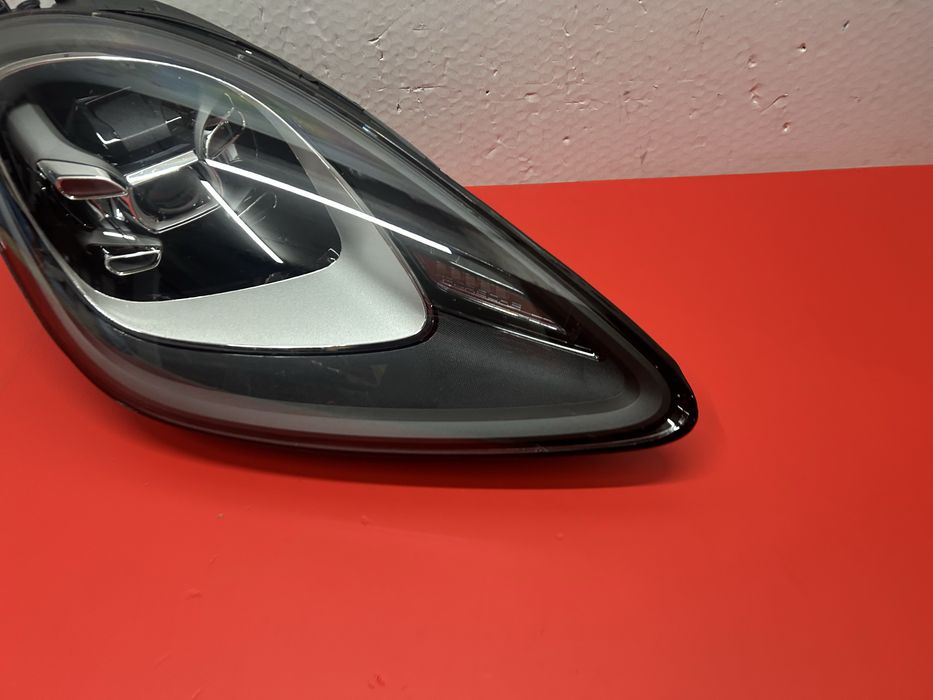Far faruri Porsche Cayenne 9Y0 full led 2019-2023