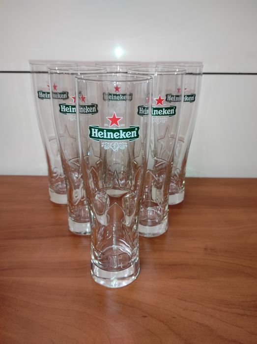 Чисто нови чаши за бира Хайнекен