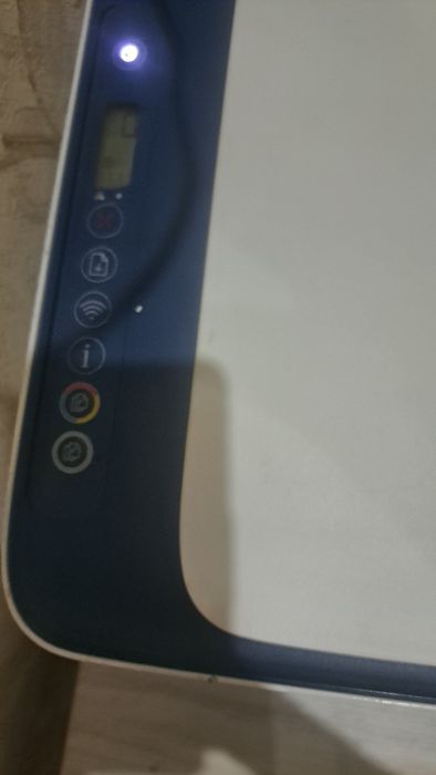 Printer HP Deskjet 2700 hamma qog'ozni chiqaradi kopiya qiladi