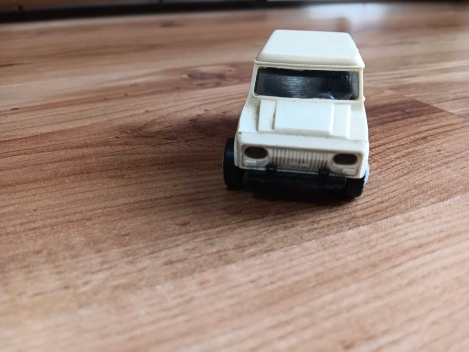 Macheta ARO din anii 80