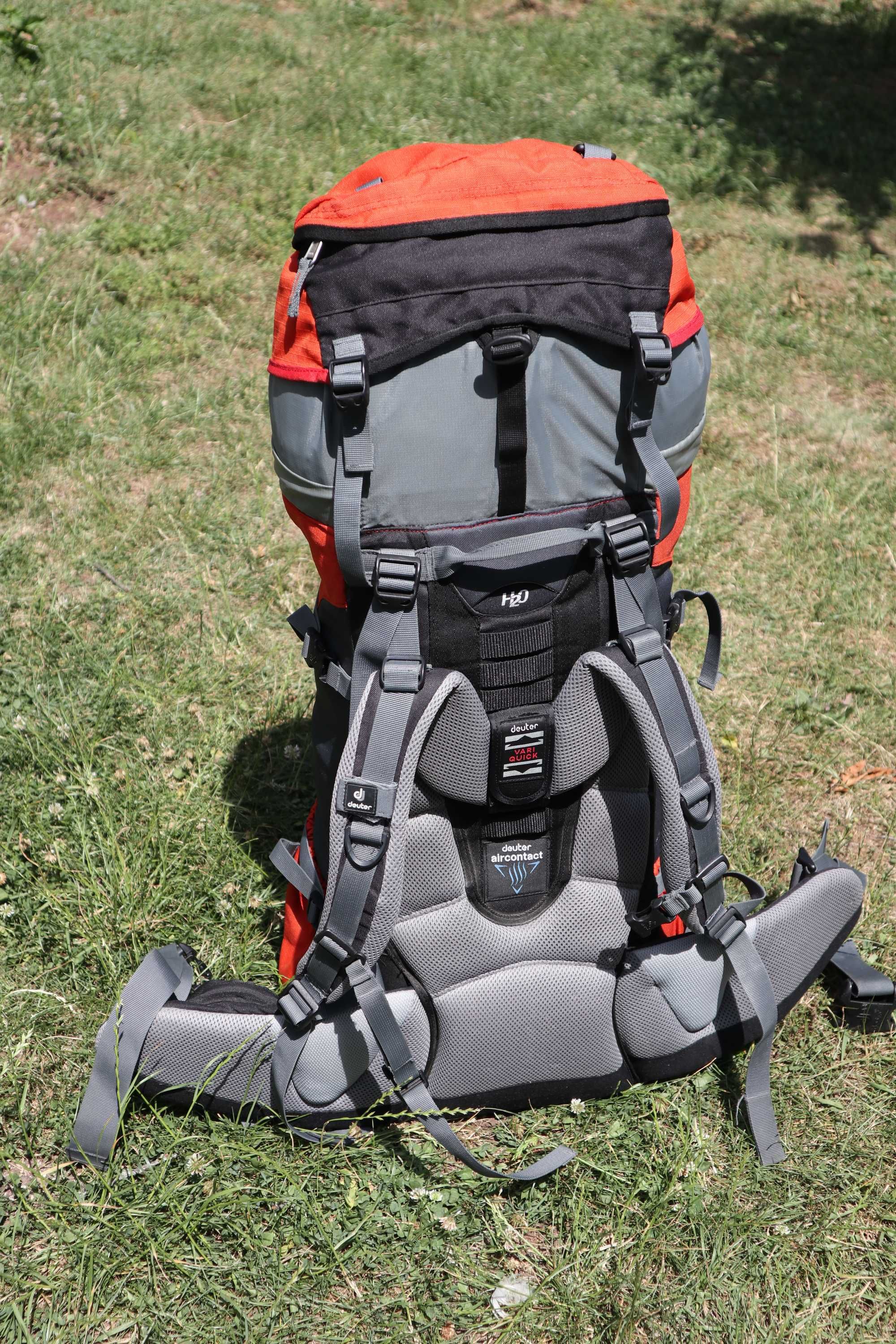 Раница за планински преходи Deuter AirContact 40 + 10 SL