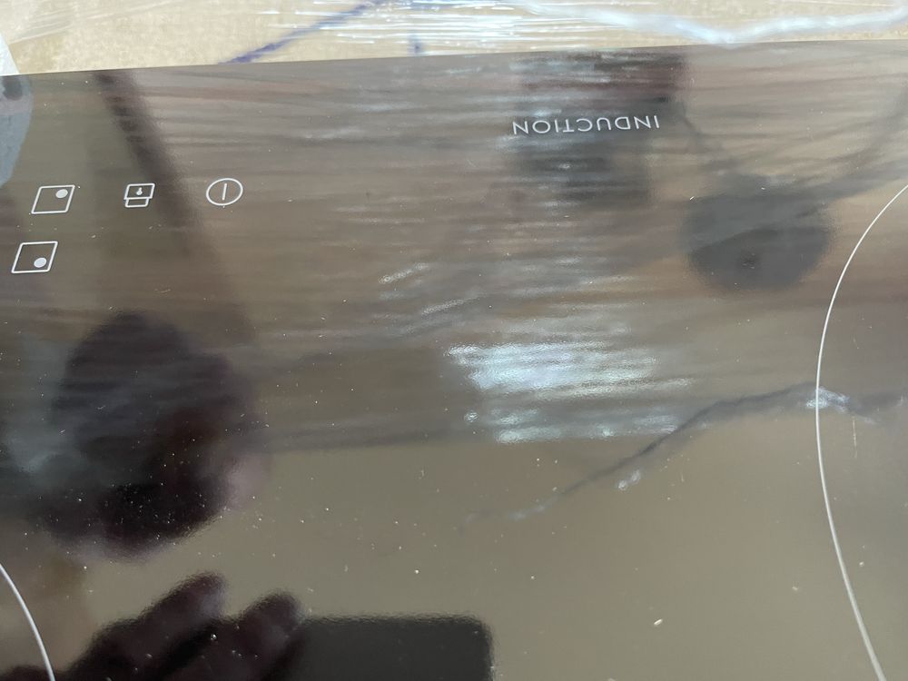 Electrolux индукционен плот за вграждане model:HOI623S