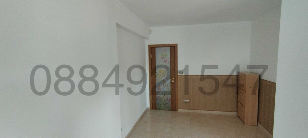 Продава апартамент 140 кв.м в центъра-5 етаж-непоследен
