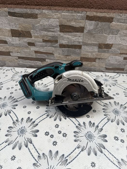 Ръчен акумулаторен циркуляр Makita DSS501Z / 18 V, диск 136 мм /