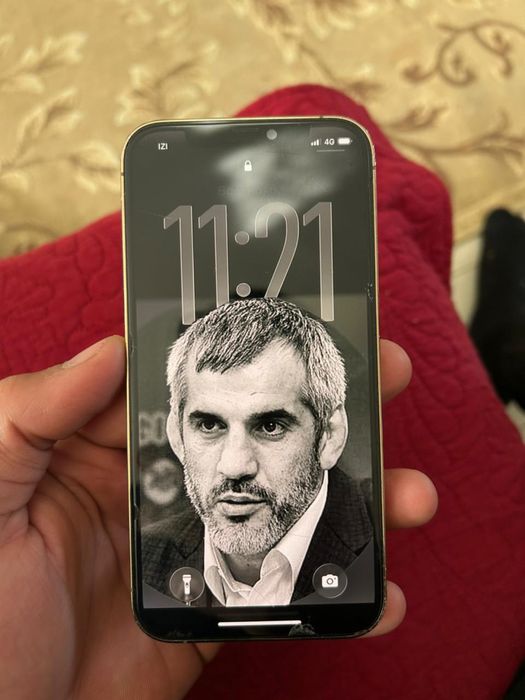 Продам айфон 12 про