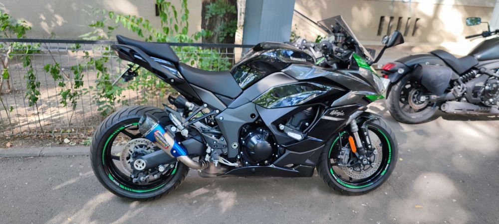 Motocicleta Kawasaki Ninja 1000SX