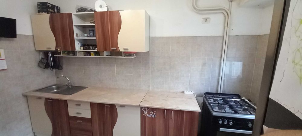 Mobila de bucatarie, maro, stare buna