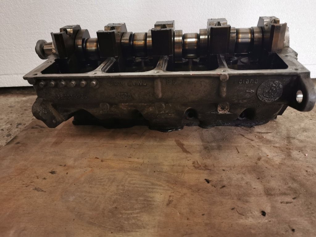 Chiulasa completa VOLKSWAGEN PASSAT Variant 3C5 2005 - 2011 2.0 TDI 4motion BMP, VOLKSWAGEN PASSAT Variant 3B6 2000 - 2005  038103373R