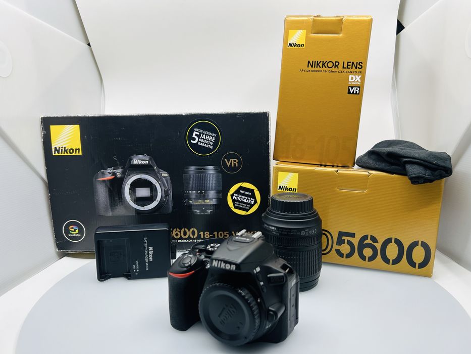 Nikon D5600 + Obiectiv AF-S 18-105mm/Pret fix!