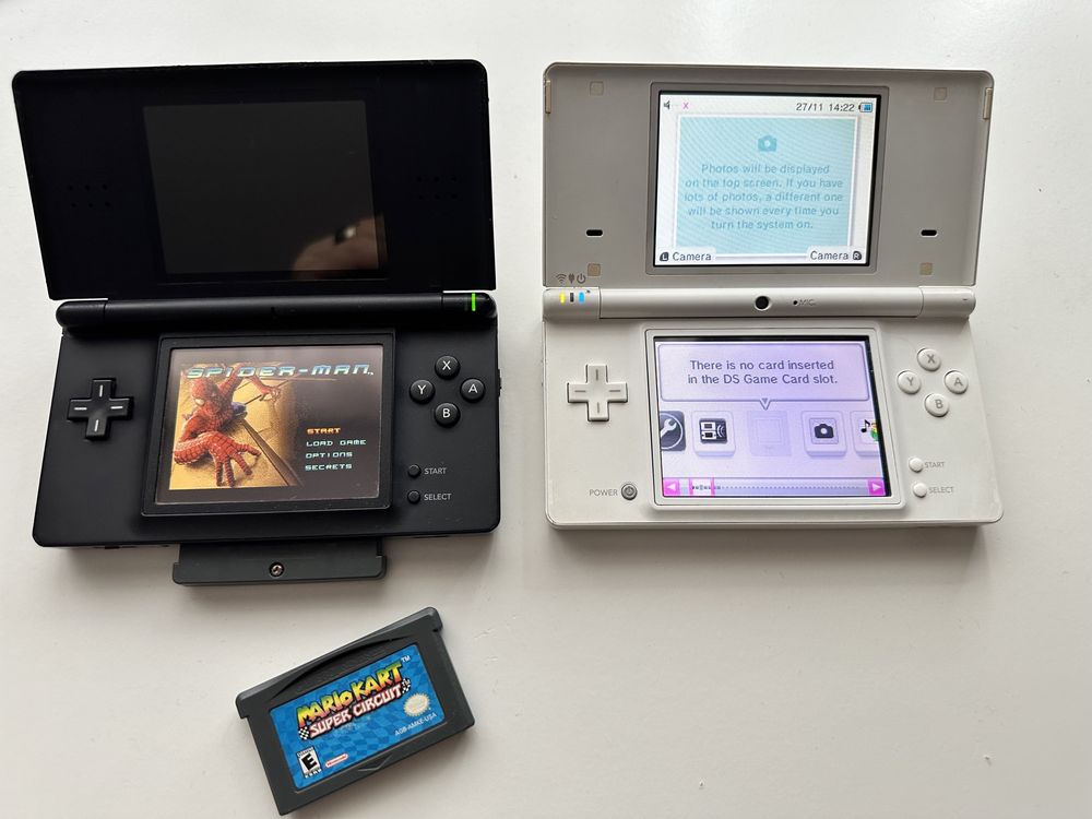 Consola Nintendo DSi, DS Lite si baterii noi DSi, DS, DSi XL