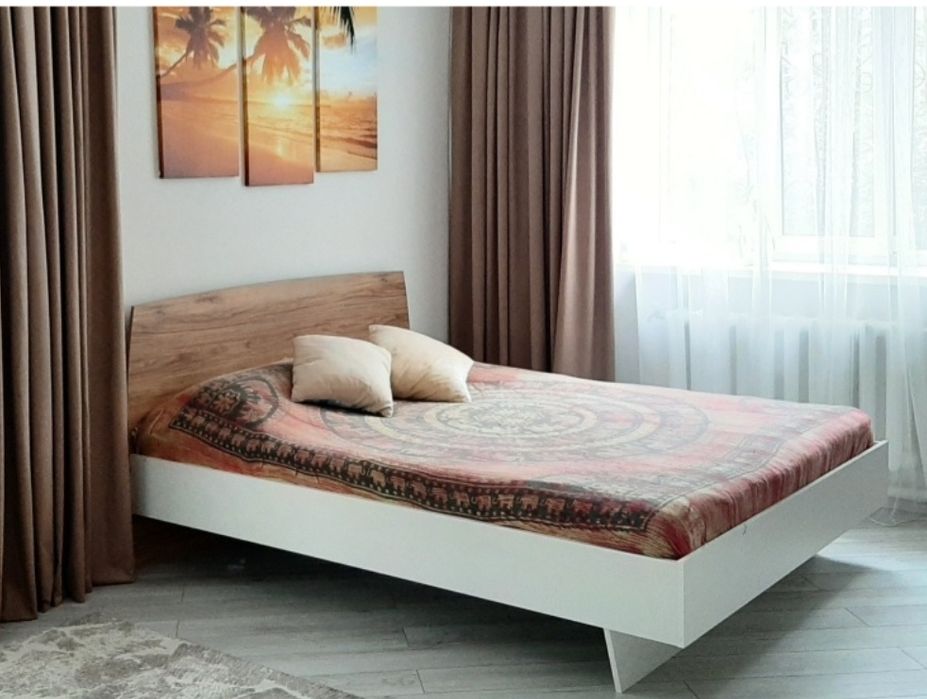 Двуспальная кровать, 160*200, в отличном состоянии
