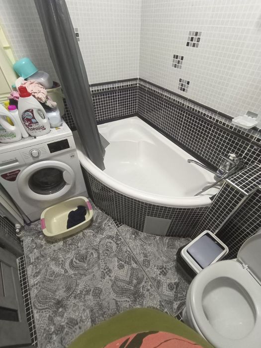 ПРОДАЁТСЯ  3ком кв