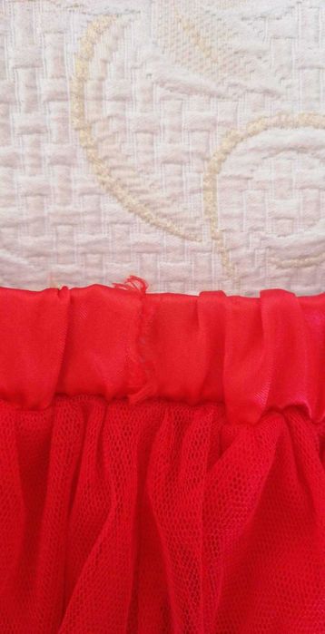 Туту полички в червено