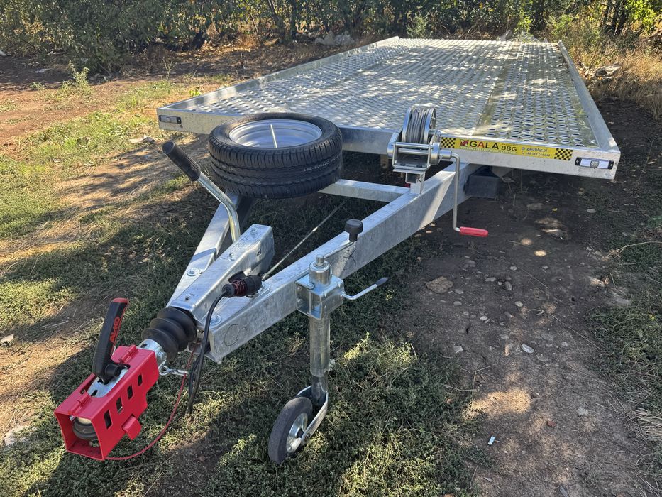 Închiriez / închiriere platforma auto 5 metri 2700 kg