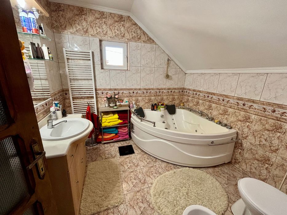 Proprietar, vand casa in centrul orasului