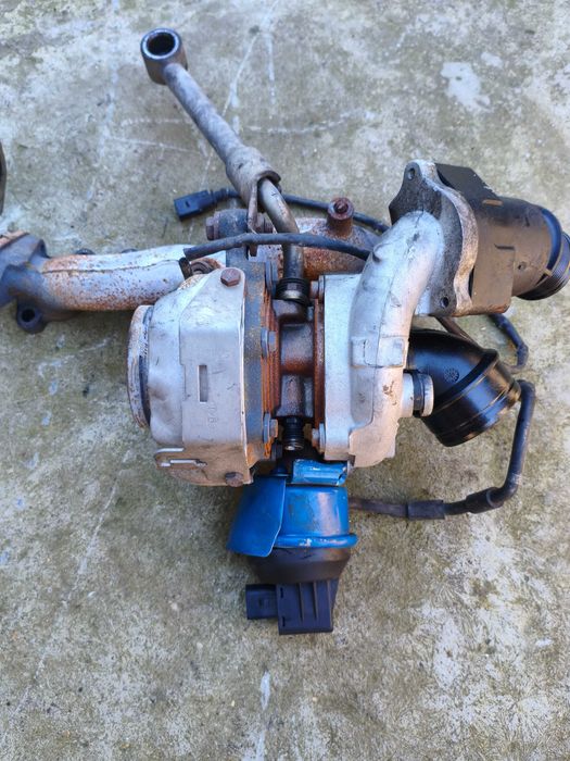 Dezmembrez pasat cc 2010