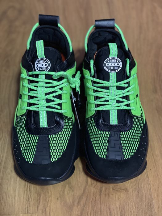 Versace Chain Reaction