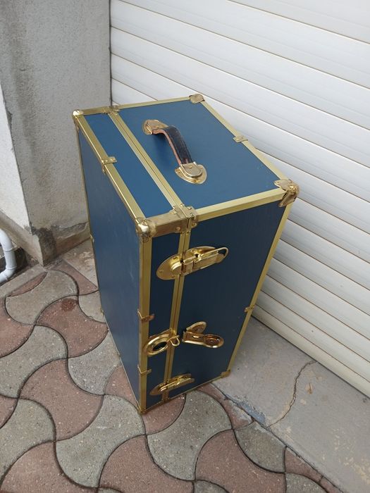 Ladă de zestre cu cheie