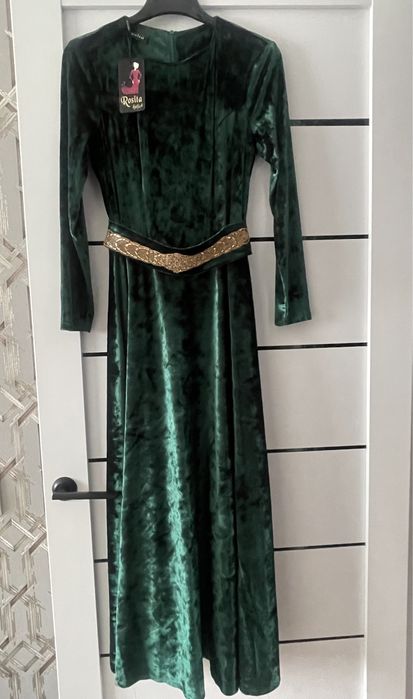 Платье новое 42размер