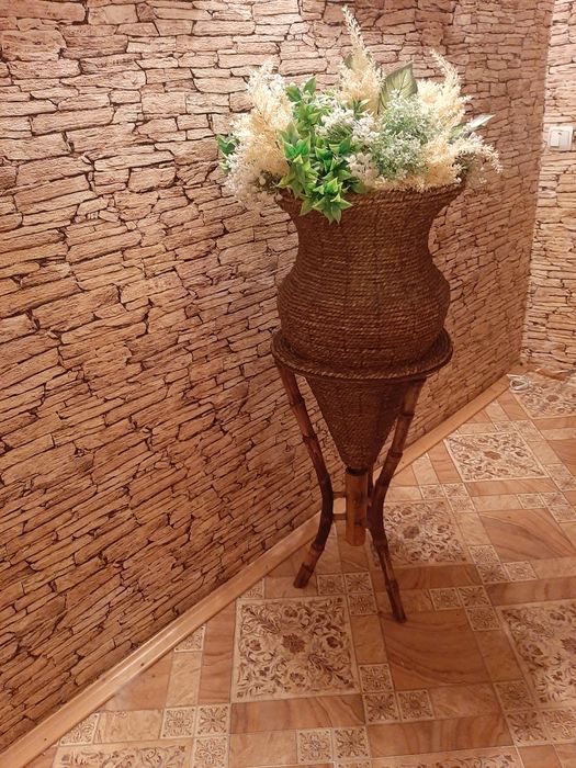 Продам вазу напольную