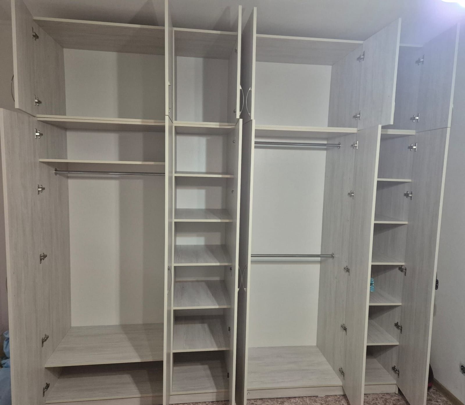 Срочно продам шкаф