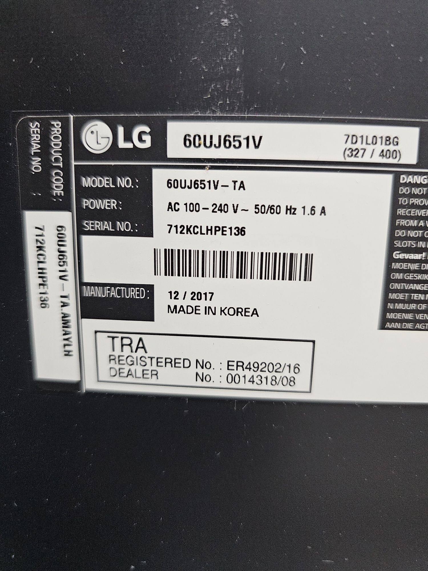 Срочно продам LG 60 Smart TV Экран разбитый.
ЬюSmart