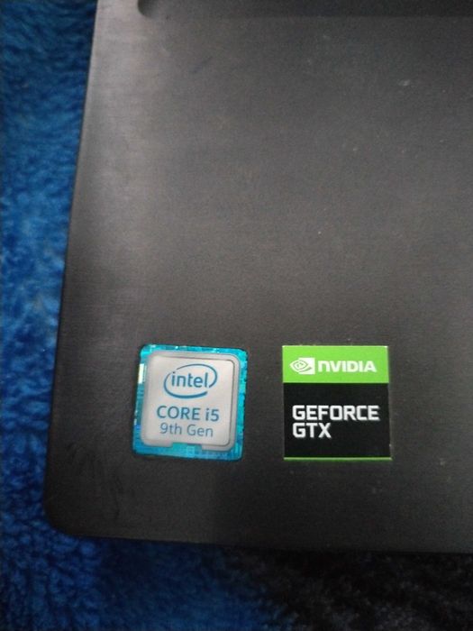 Vând Lenovo Ideapad L340