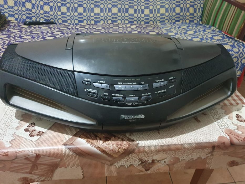 Combina Panasonic RX-ED77