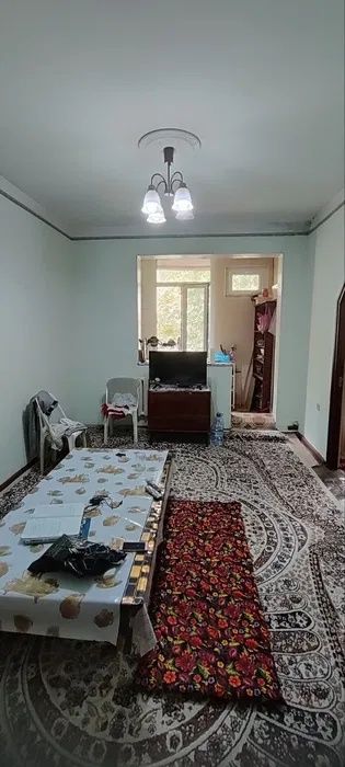 Продаётся 2х ком-ная квартира переделанную в 3х в Чиланзар-18 квартеле