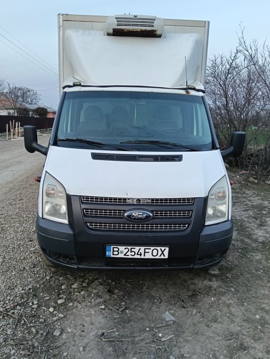 Auto utilitara Ford trasnit