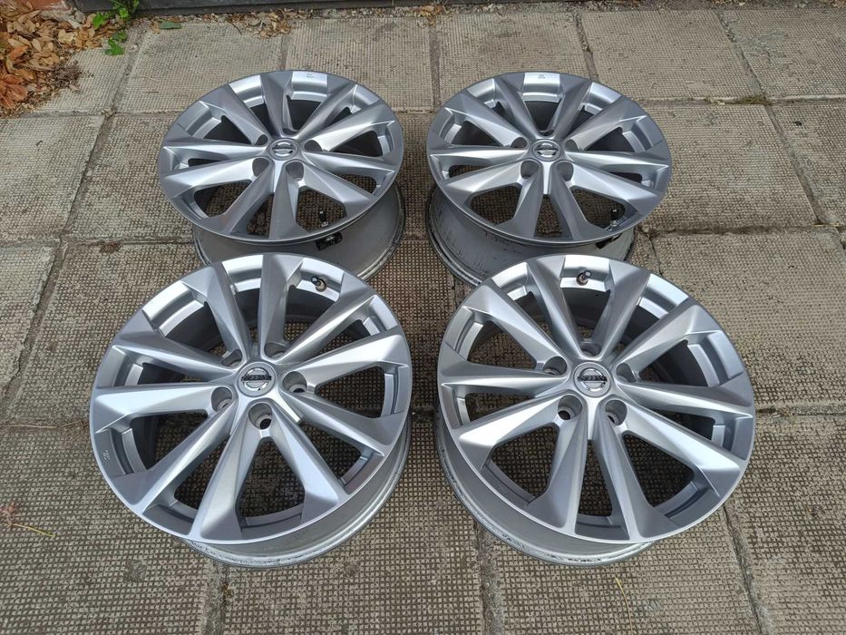 ОРИГИНАЛНИ джанти с датчици  17 ' 5x114,3 Нисан / NISSAN ЕТ40 7J 66,1