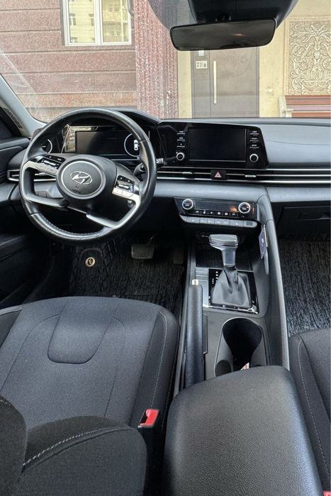 Hyundai elantra 2022/2023 2 pozitsa