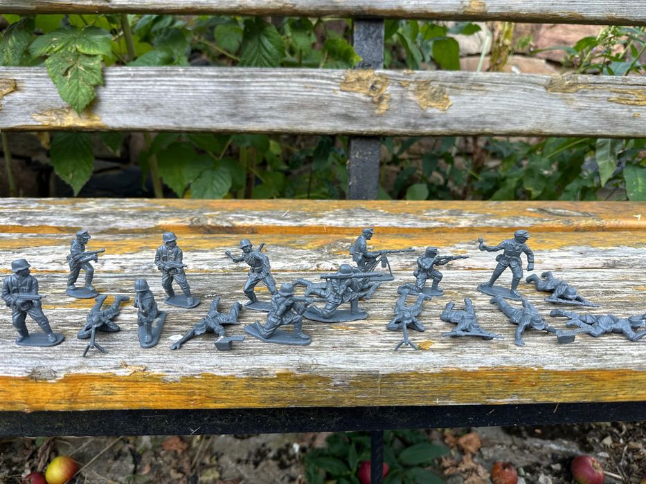 Пластмасови войници