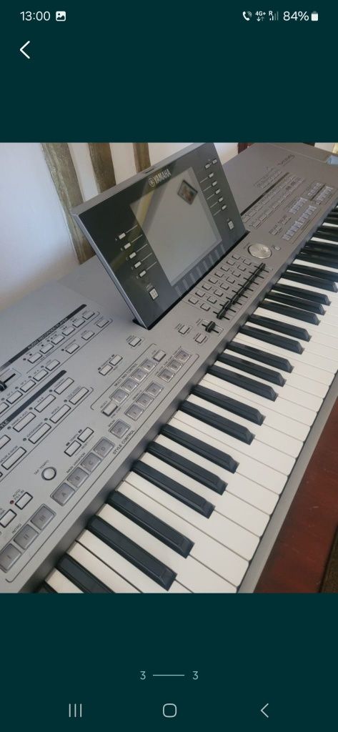 Vând Yamaha Tyros 5