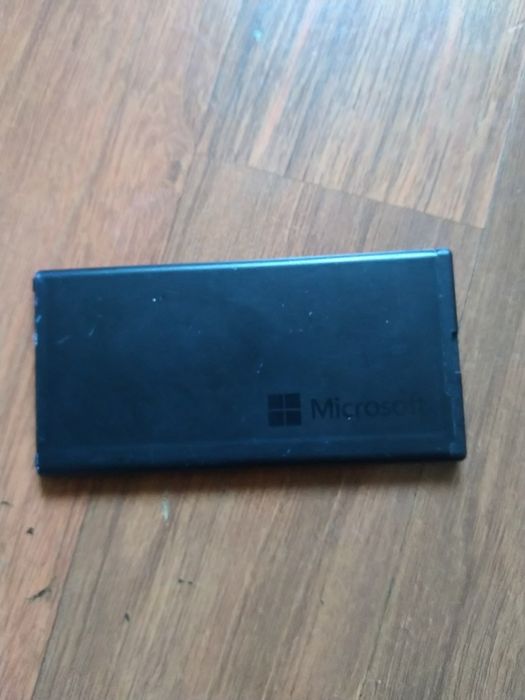 Vând acumulator original pentru telefon Nokia Lumia 640