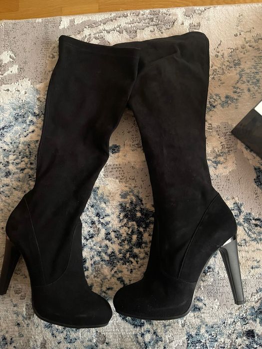 Vand cizme purtate o singura data !