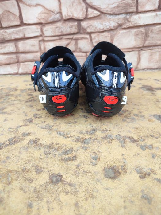 Шосейни и планински шпайкове за колоездене