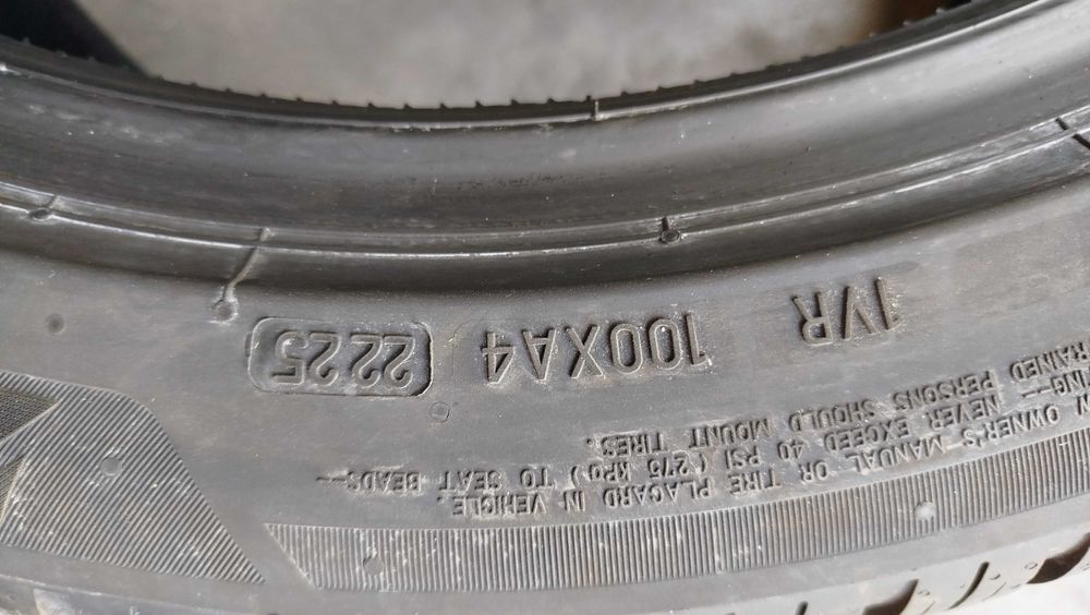 Зимни гуми 275 40 20  BRIDGESTONE B6 - 2 бр. нови 2 г.гаранция DOT2225