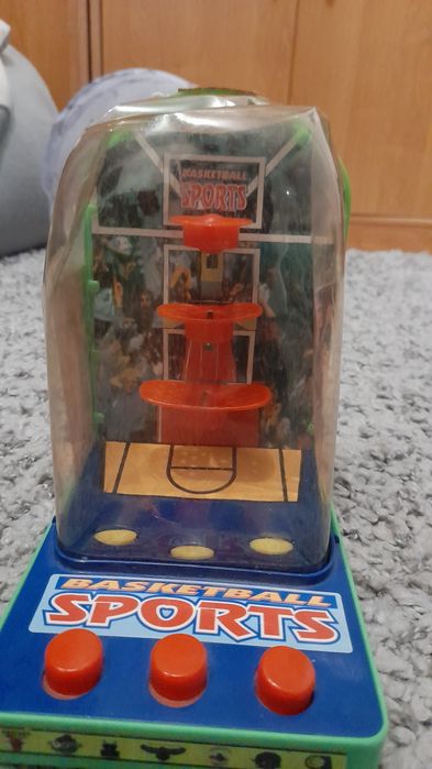 Jucarie baschet Basket, trei cosuri cu cronometru si reset scor