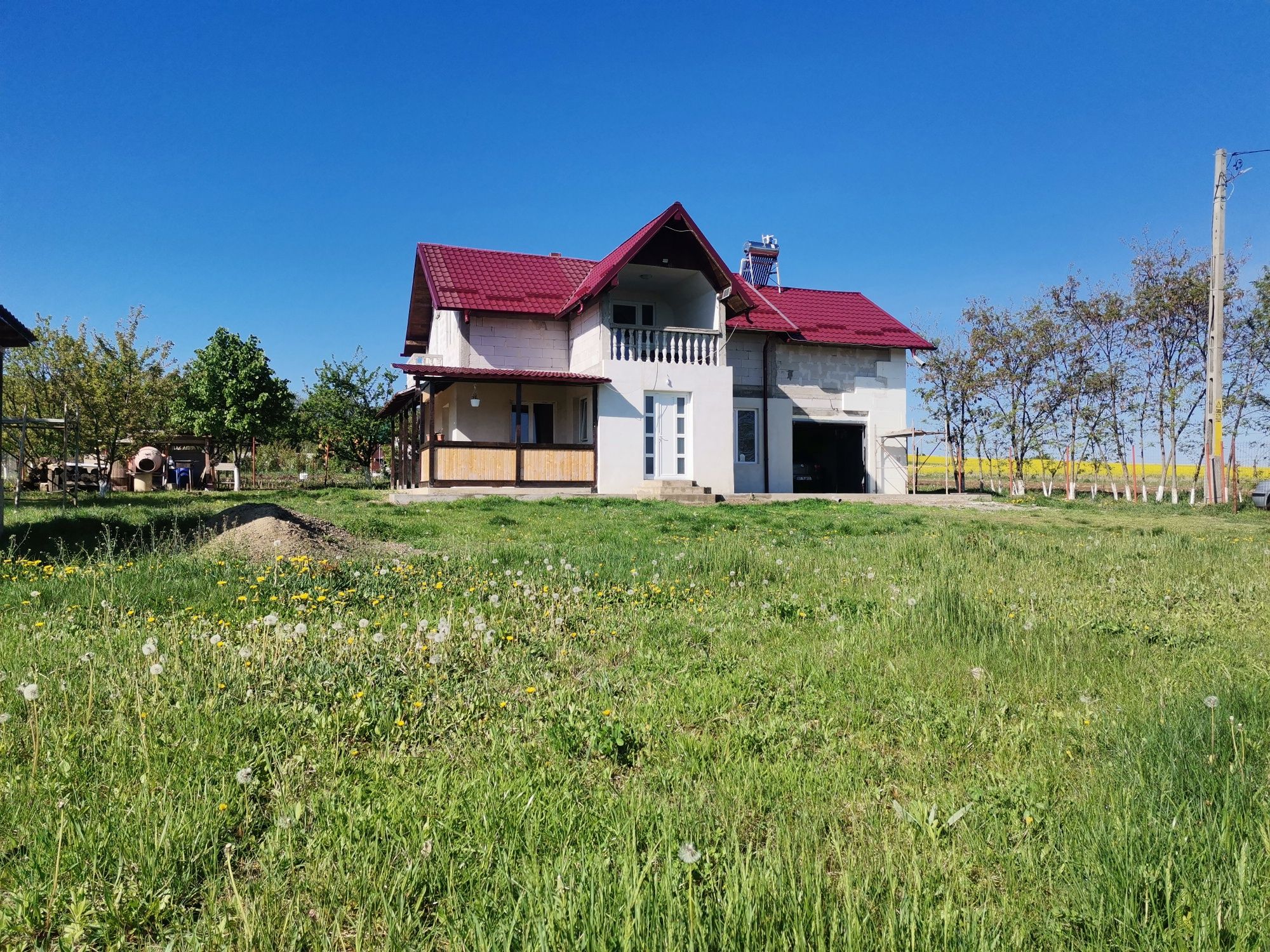 Casa noua  cu etaj de vanzare