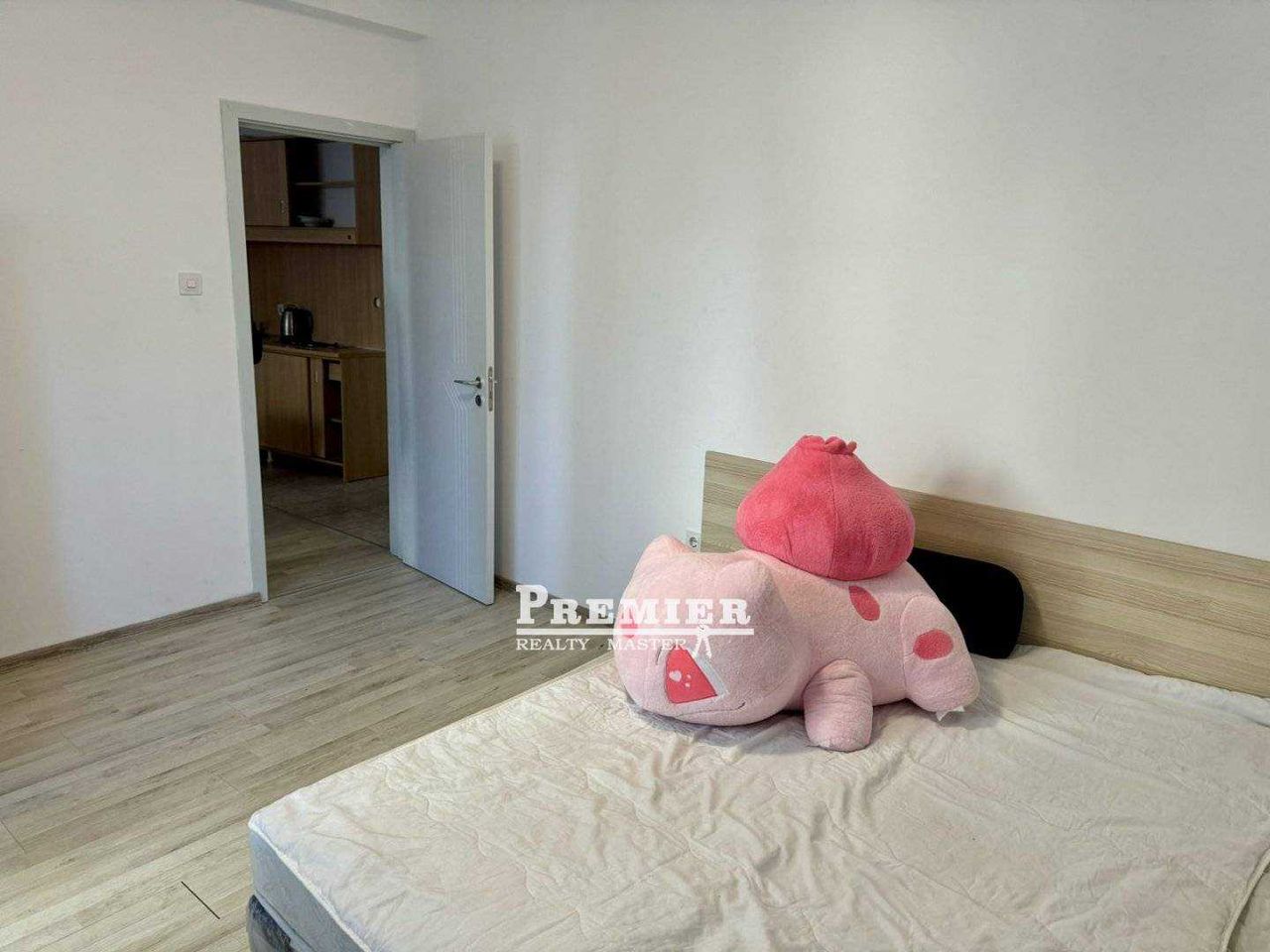 Продава се Двустаен апартамент в Поморие - 56 кв.м за 1125 €/кв.м - Снимка #1